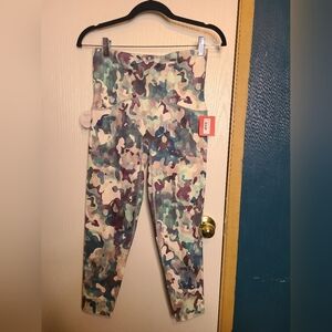 368 🦃🎄NWT SPANX Green and Blue Leggings with Artistic Design